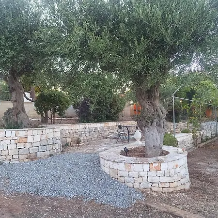 Lanterna Willa Conversano